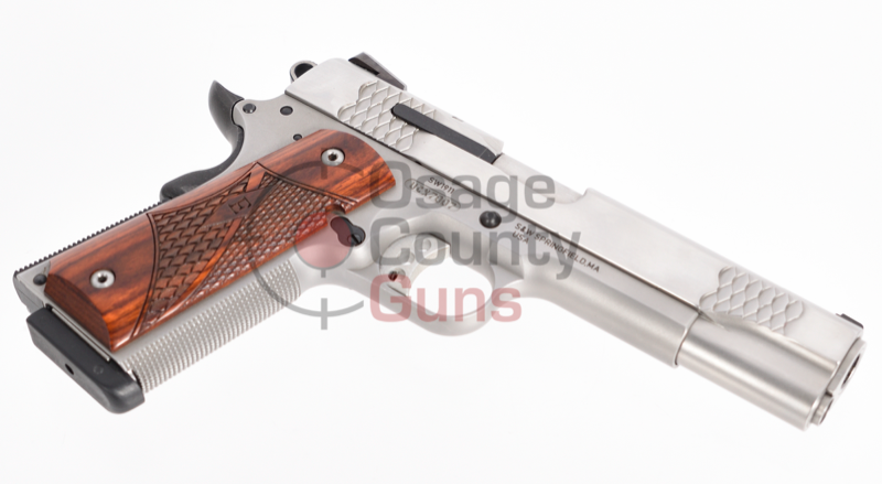 U-Smith&Wesson-UCX7007-05.webp