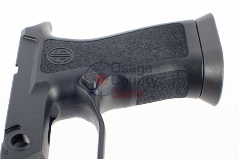 GRIP-X5-F-943-M-BLK-04.jpg