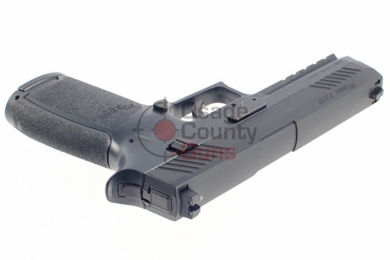 AIR-P320-177-30R-BLK-04.jpg