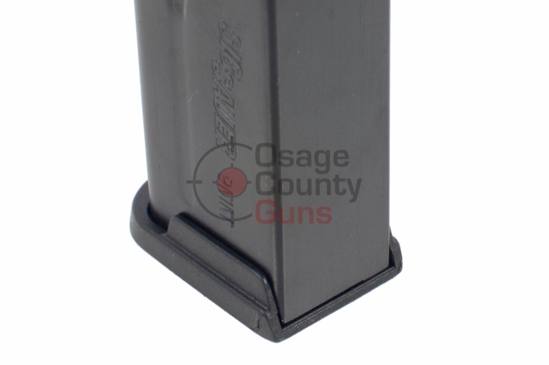 MAG-365-9-10-04.jpg