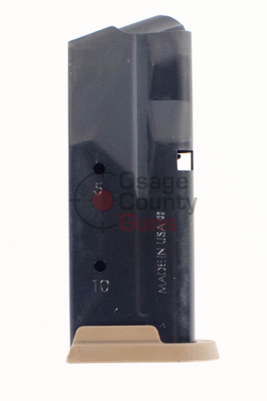 MAG-365-9-10-COY-02.jpg