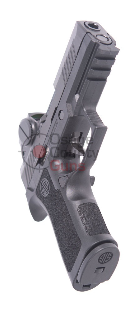 WM18-9-PRO-BLK-RM17-03.jpg