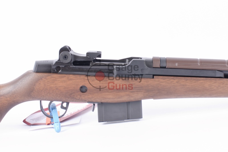 MA9222-03.jpg