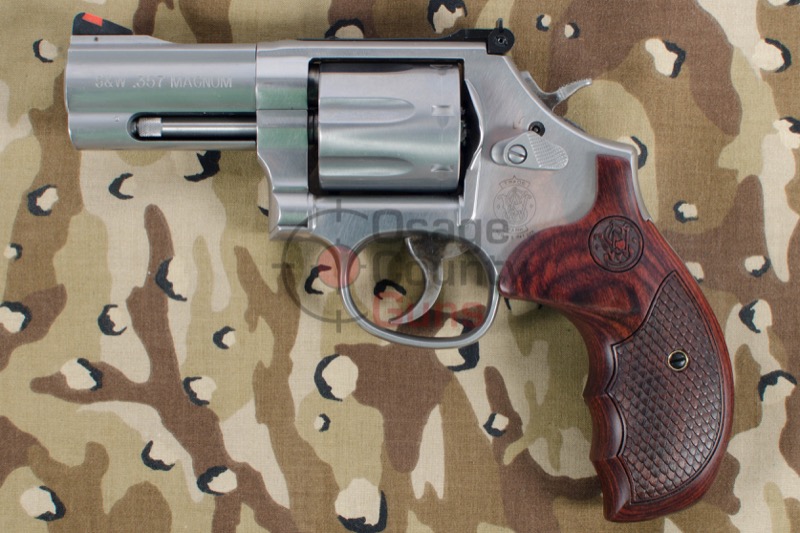 S&W 686 Plus Deluxe, .357 Magnum, 3" BBL, 7rd