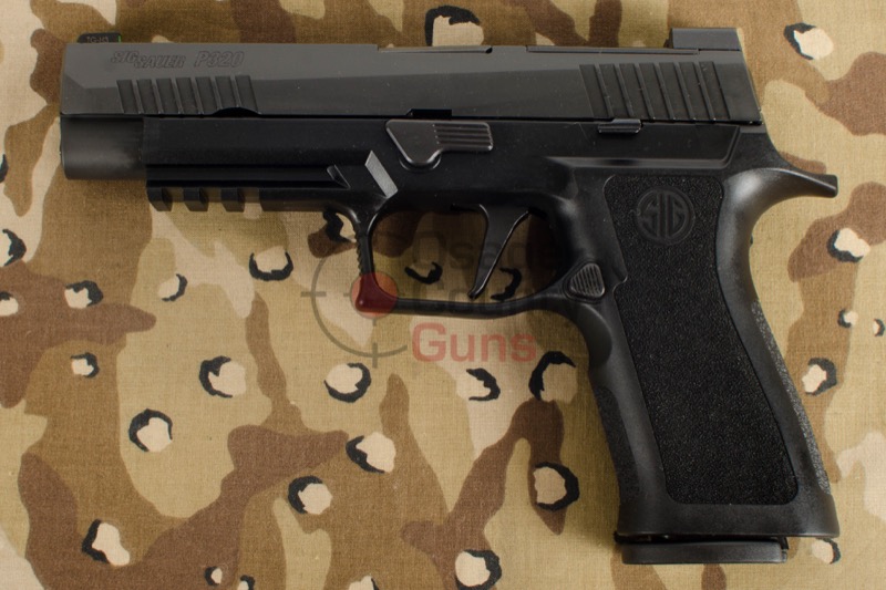 Sig Sauer P320 XFULL 9mm 4.7" XRAY3 Sights, X-Series Flat Trigger — W320XF-9-BXR3